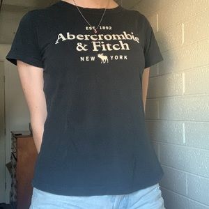 Small Abercrombie & fitch t shirt